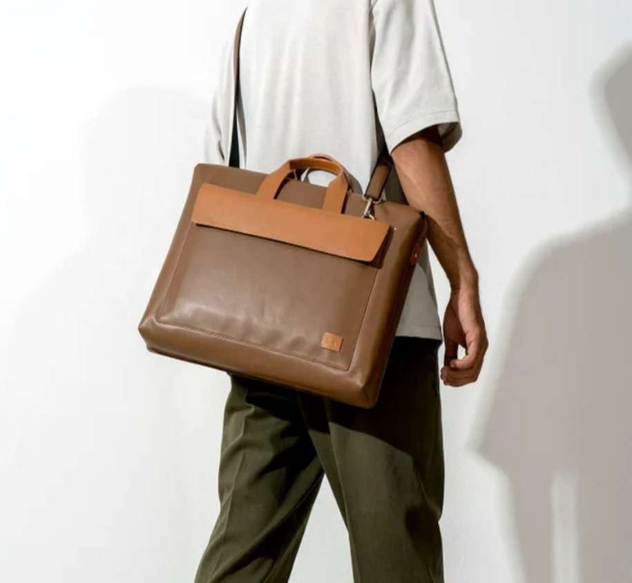 11 Types Of Stylish Bags For Men