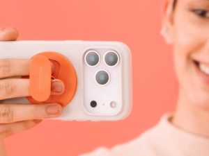 Ergonomic phone viewing angle achieved with an adjustable phone stand