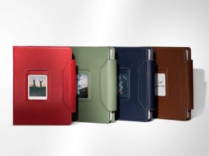 Array organiser with planner used for notes, receipts, and daily planning