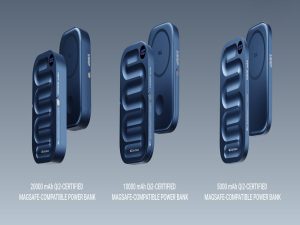 Loop MagSafe-compatible power bank used during a winter trip to the hills