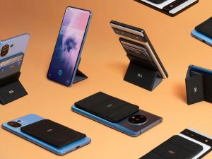 DailyObjects magnetic phone wallet stand with slim profile and secure attachment